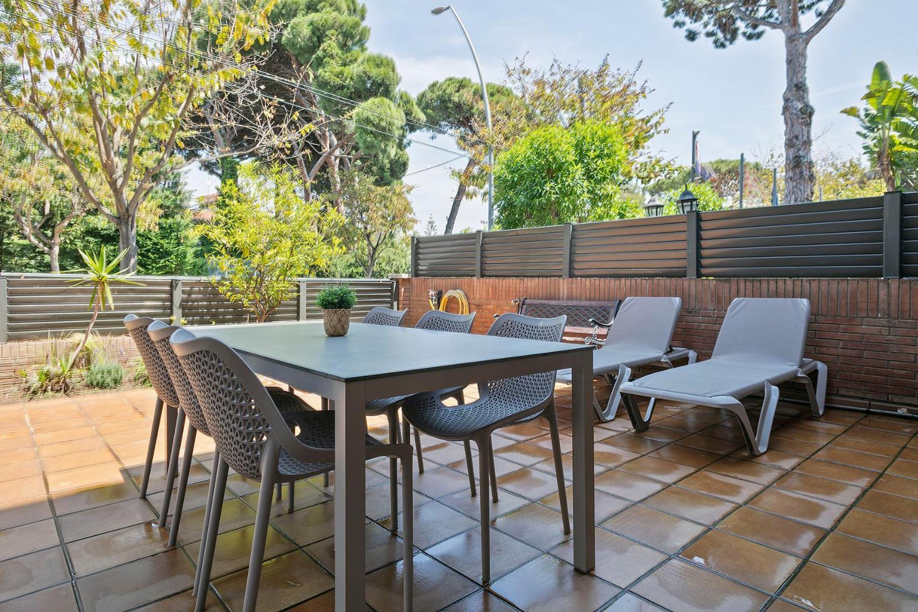Apartamentos Velor Castelldefels Buitenkant foto