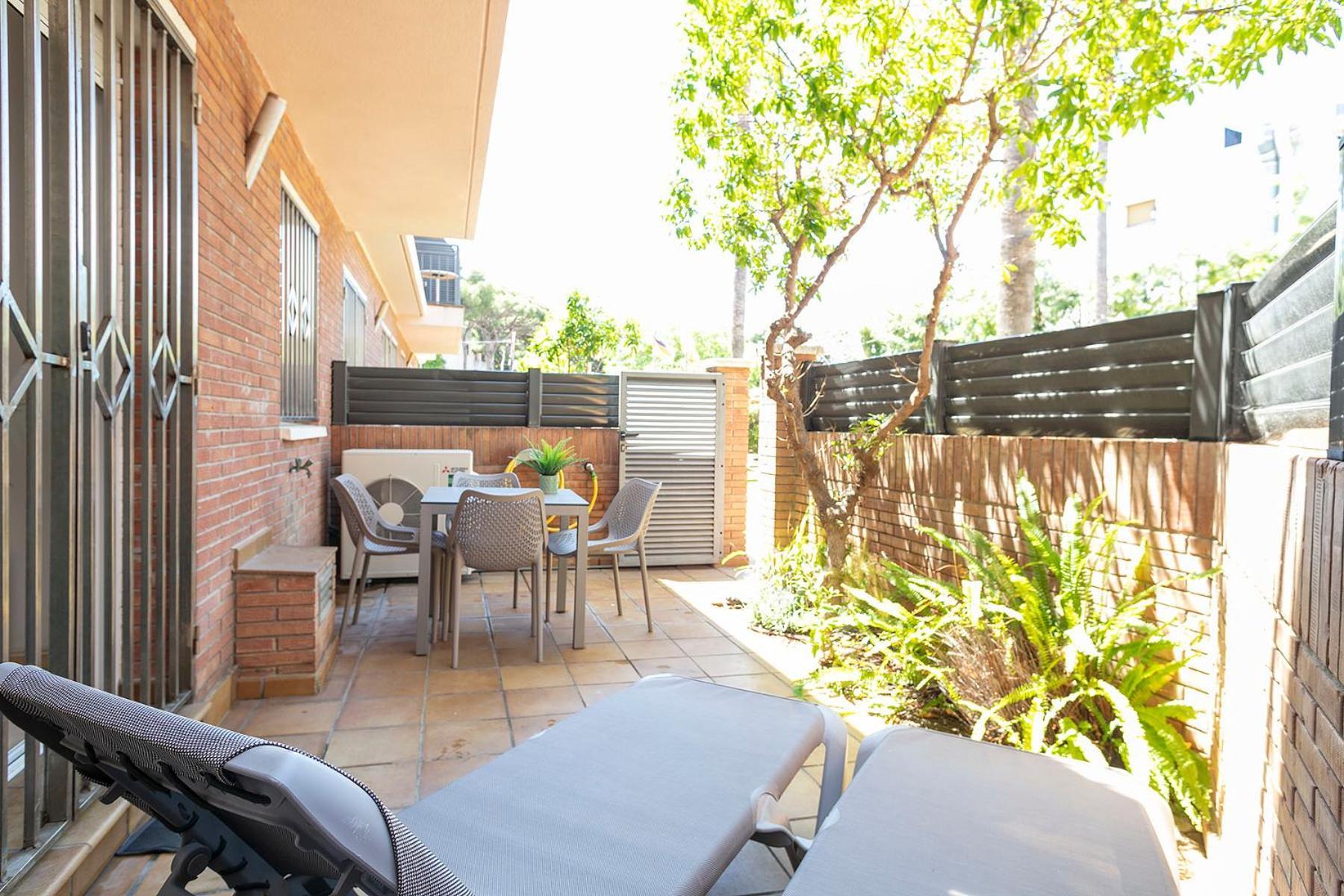 Apartamentos Velor Castelldefels Buitenkant foto
